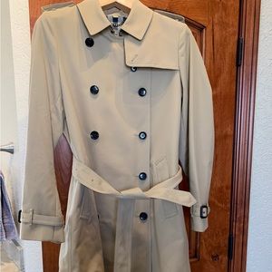 Like New Women’s Burberry Trench Coat Size 14